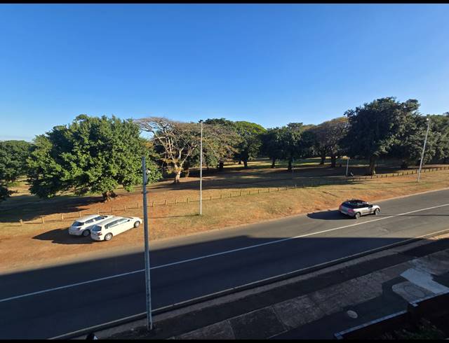 1.5 BEDROOM FLAT FOR SALE IN GLENWOOD